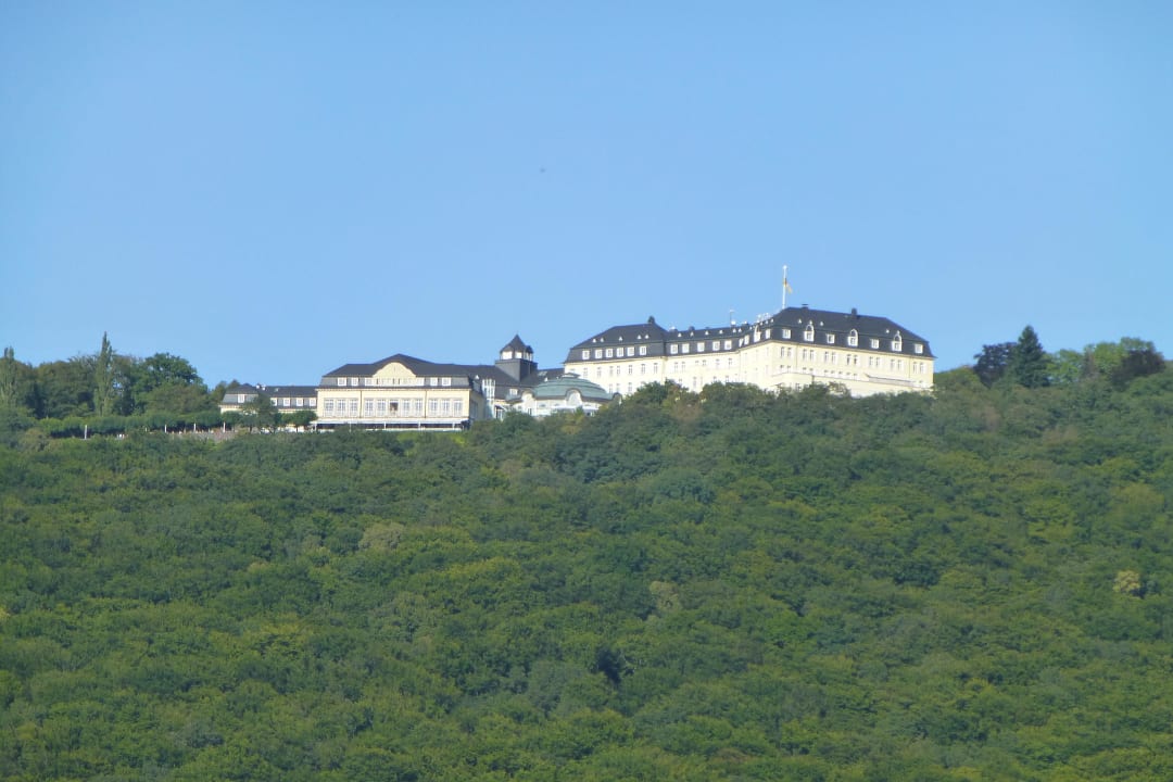 Blick auf den Petersberg Steigenberger Icon Grandhotel Petersberg