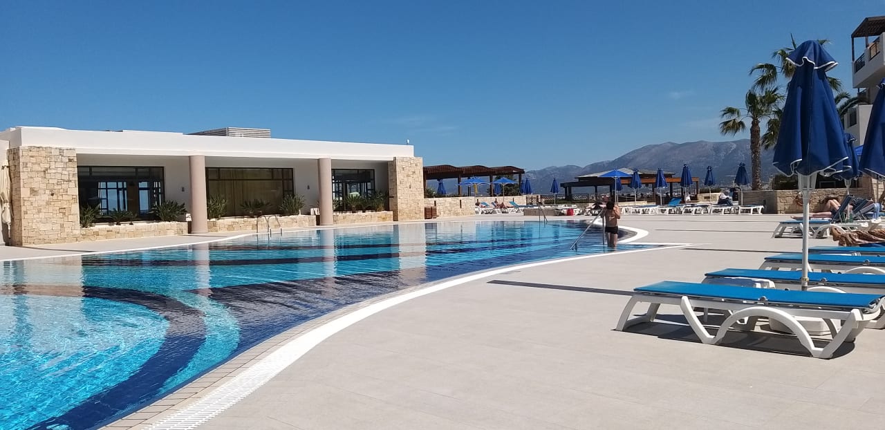 Pool Grand Hotel Holiday Resort