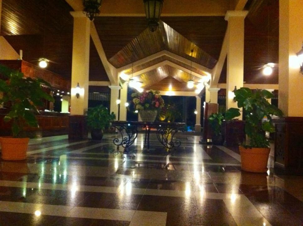 Lobby Playabachata Hotel