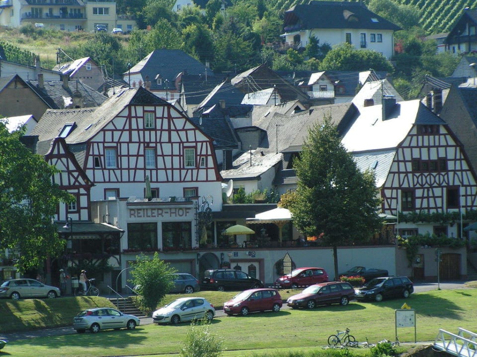 Hotelansicht Moselseite Hotel Reiler Hof