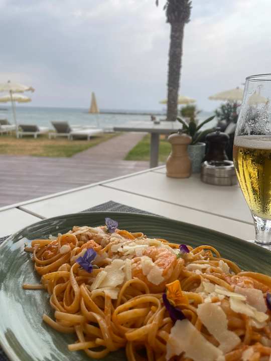 Gastro Radisson Beach Resort Larnaca