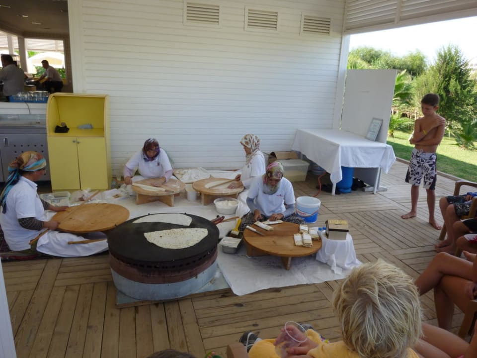 Leckere Teigfladen gab es jeden Tag VONRESORT Golden Beach