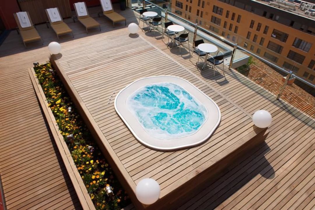 Jacuzzi exterior Hotel Vapor Gran