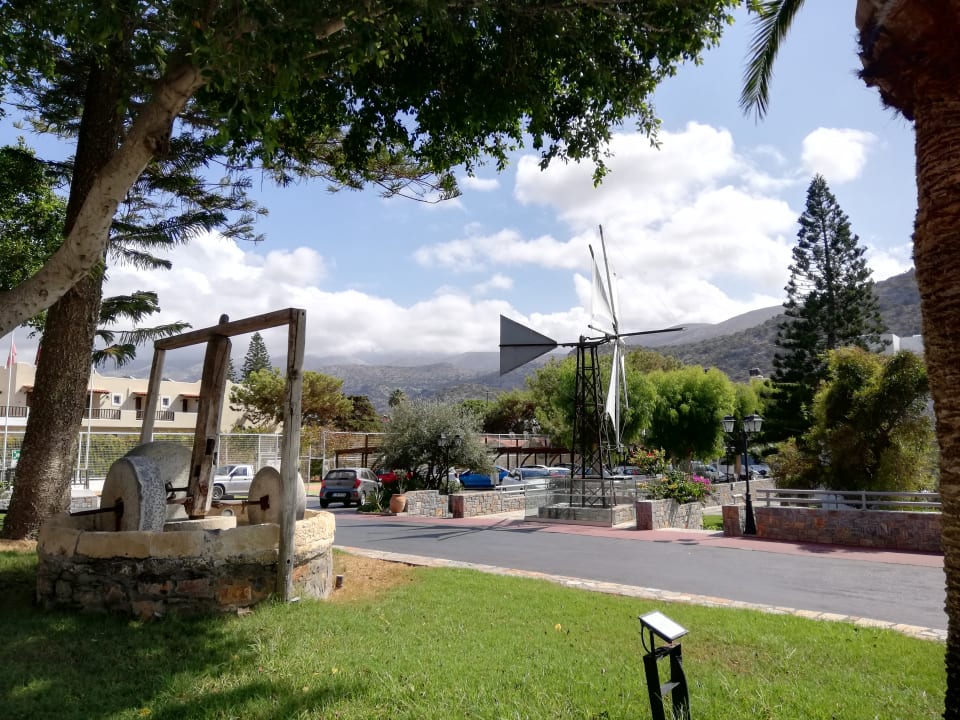 Außenansicht Alexander Beach Hotel & Village Resort