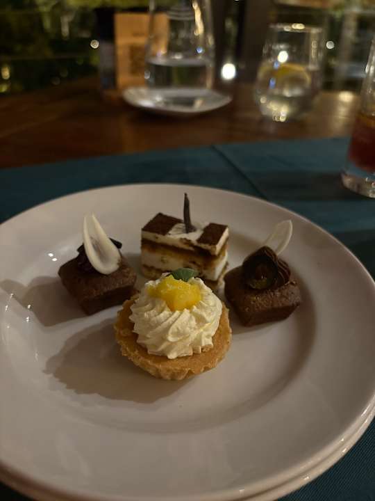 Gastro Lagoon Attitude - Adults only