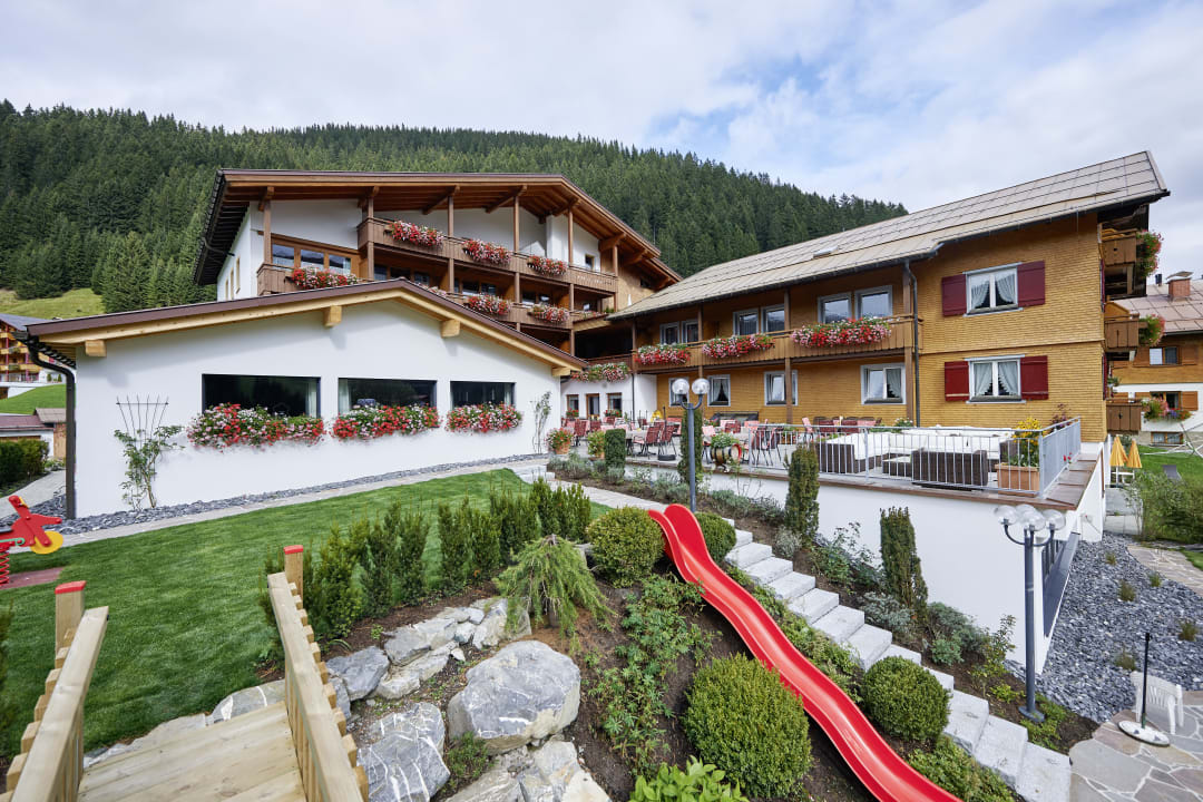 Außenansicht Hotel Alpenblume