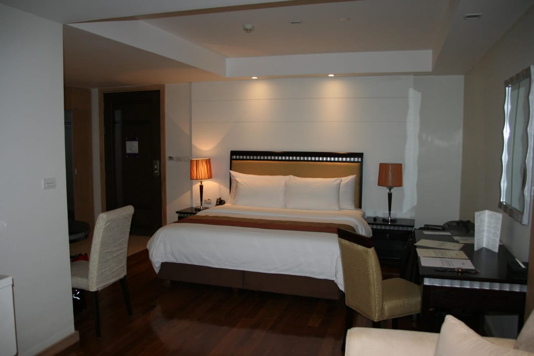 Großes Bett Adelphi Grande Hotel Bangkok