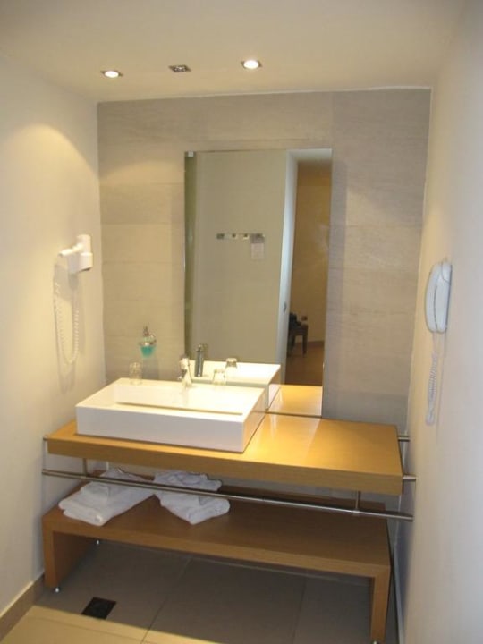 Bad Lowcost Atlantica Mikri Poli Crete