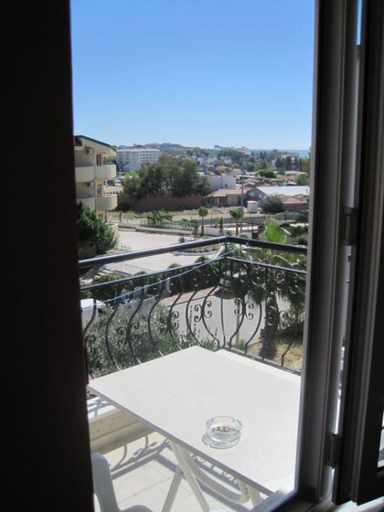 Ausblick Balkon zum Meer Hotel Kaya Family Apart