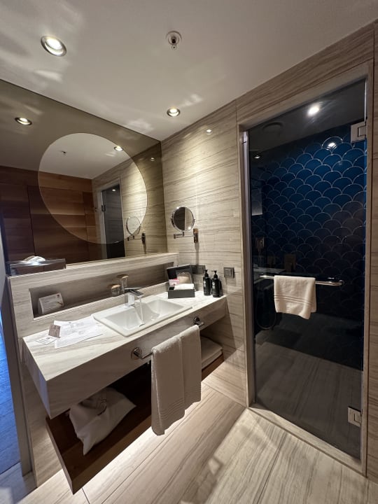 Zimmer Acanthus Cennet Barut Collection