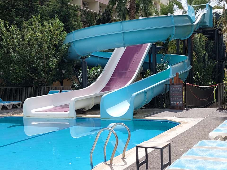 Pool Kaia Coracesium