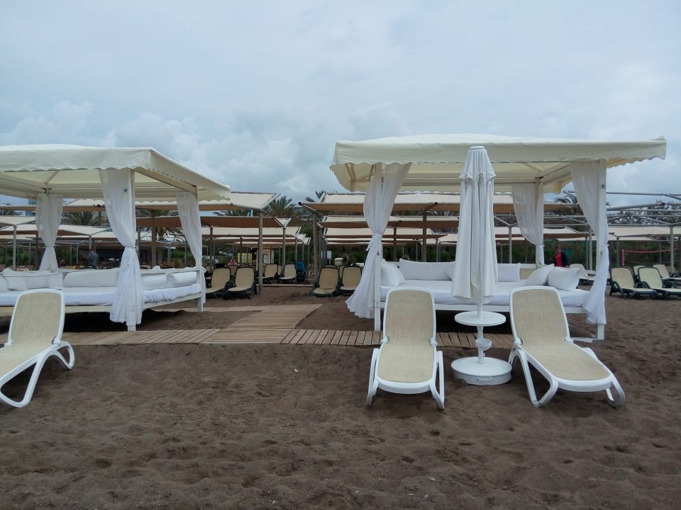 Strand Royal Wings Hotel