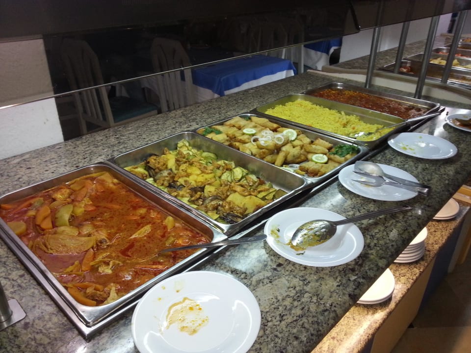 Auch an warmen Speisen hat's nie gemangelt Hotel Zenith, Kinza & Anais