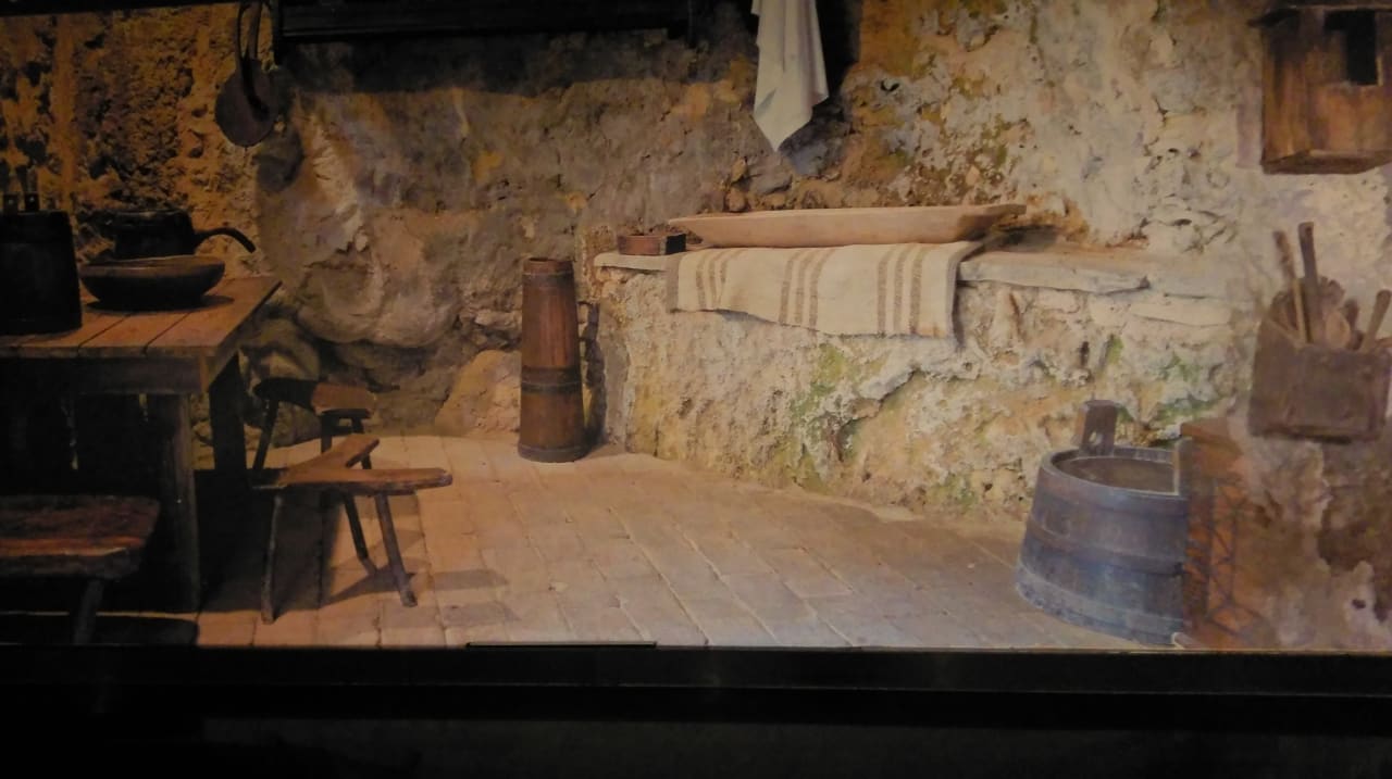 Buffet-Theke mit schönem Hintergrund Hotel Mariant Park