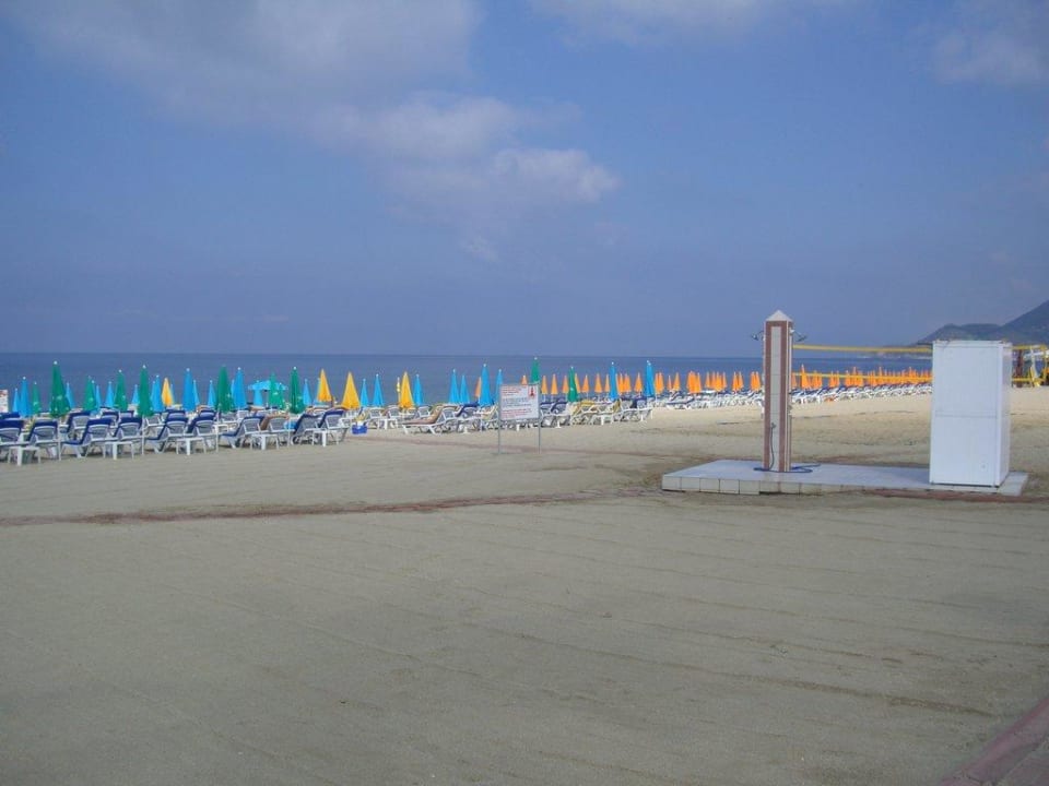 Strand Hotel Kleopatra Bebek