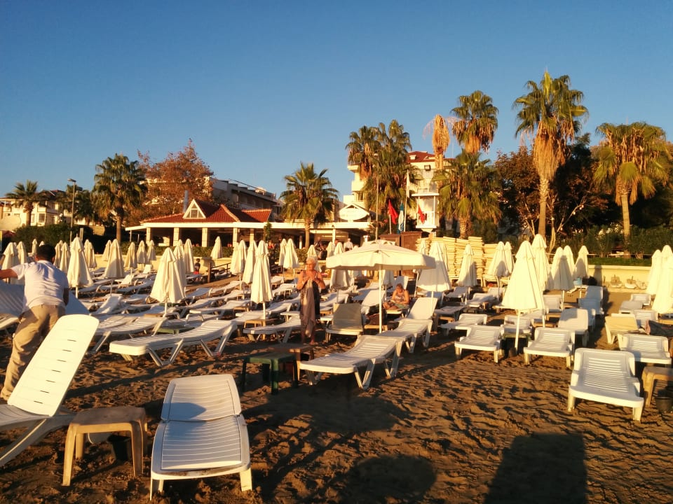 Strand Side Star Beach