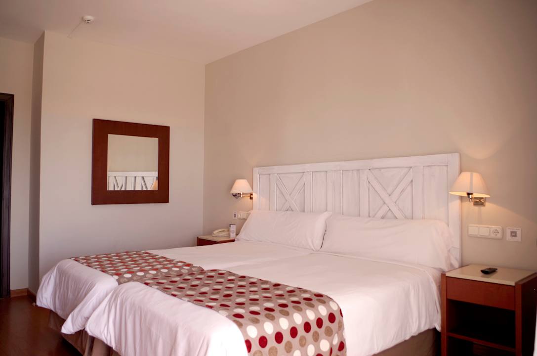 Zimmer Hotel TRH Paraiso