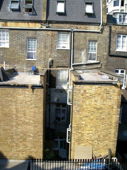 Ausblick auf den Hinterhof The California London