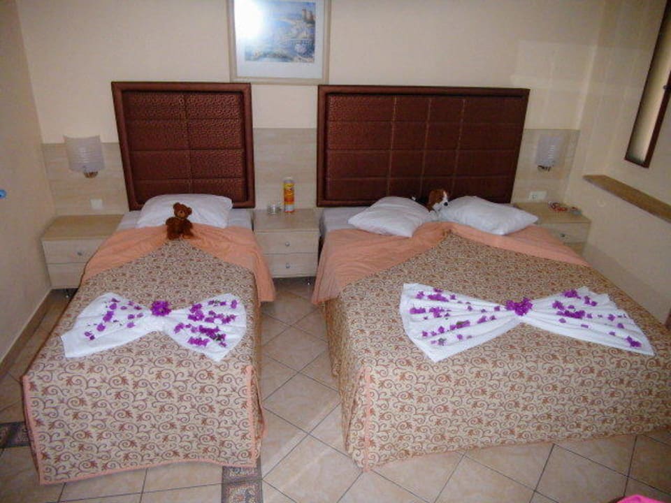 Immer schön gemachte Betten VONRESORT Golden Beach