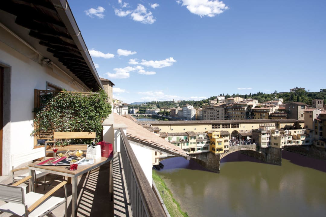 Suite private terrace with view on the River Arno Hotel Portrait Firenze