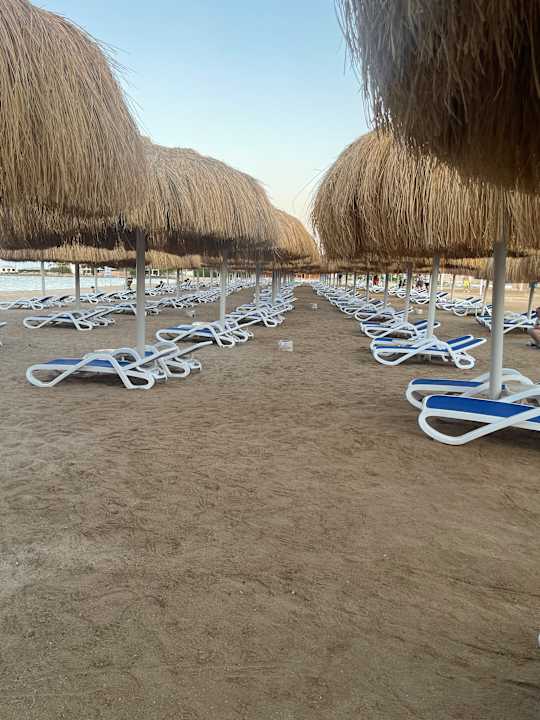 Strand Rewaya Majestic Resort