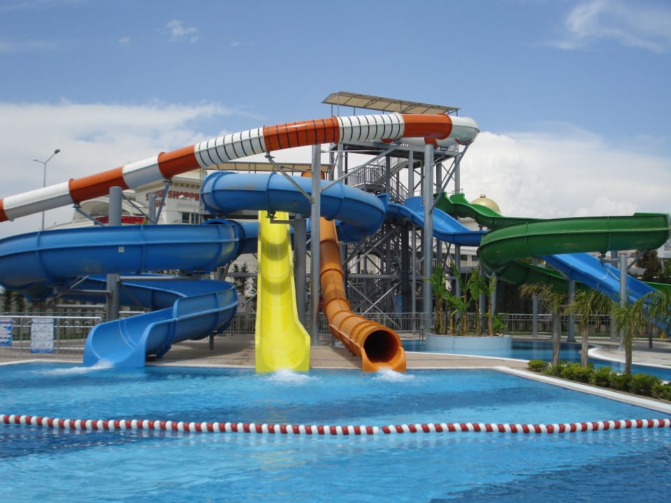 Aquapark vor dem Hotel Sherwood Exclusive Lara