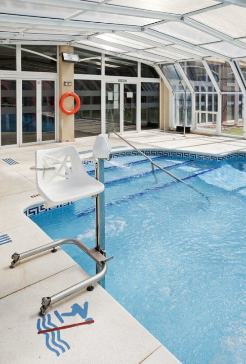 Piscina cubierta Ilunion Islantilla
