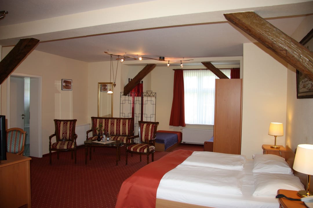 Familienzimmer mit Dusche und Badewanne Hotel Altes Gutshaus Federow