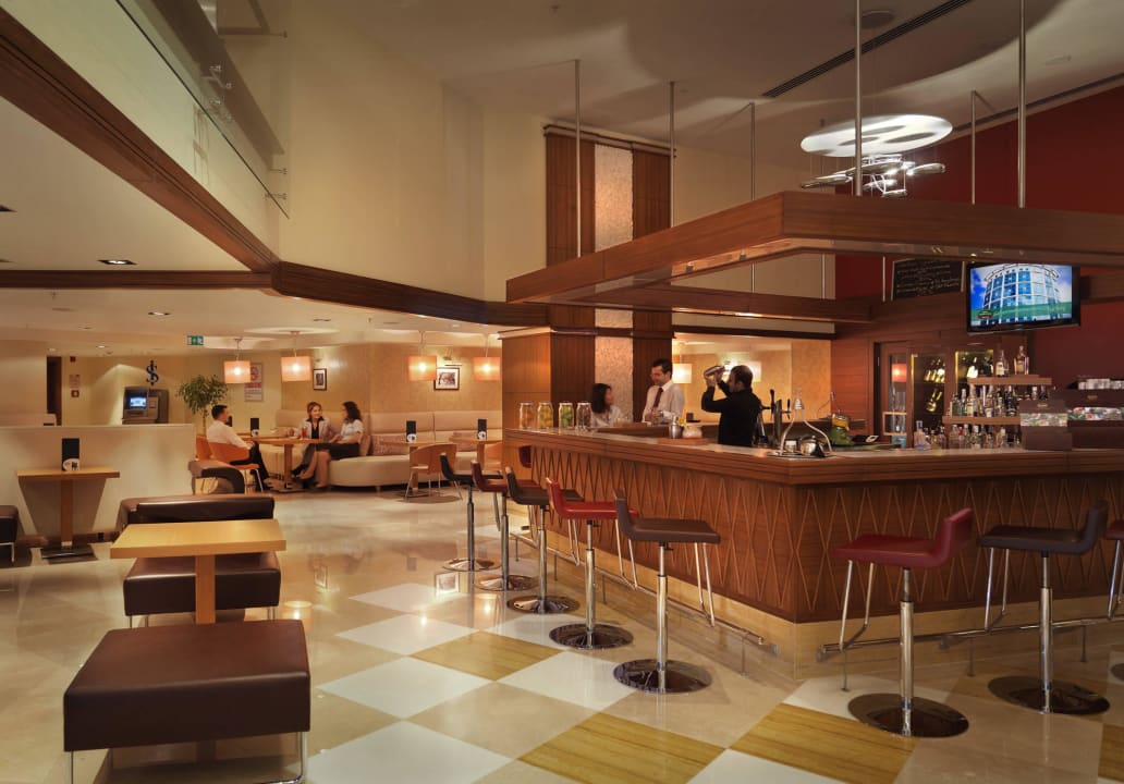 Oleo Pazzo Bar & Lounge Delta Hotels Istanbul West