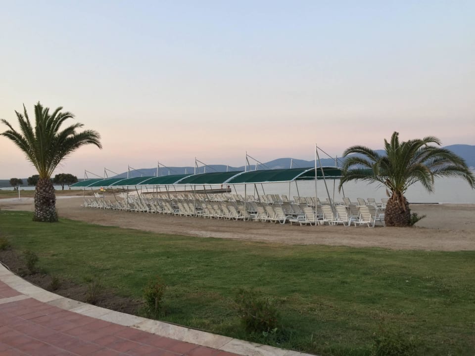 Strand Venosa Beach Resort & Spa