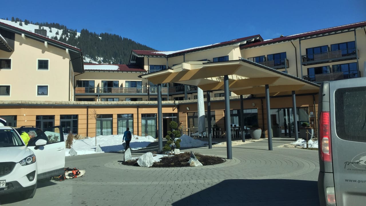 Eingang Panoramahotel Oberjoch