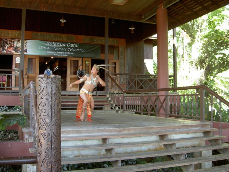 Empfang mit traditionellem Tanz Aiman Batang Ai Resort & Retreat