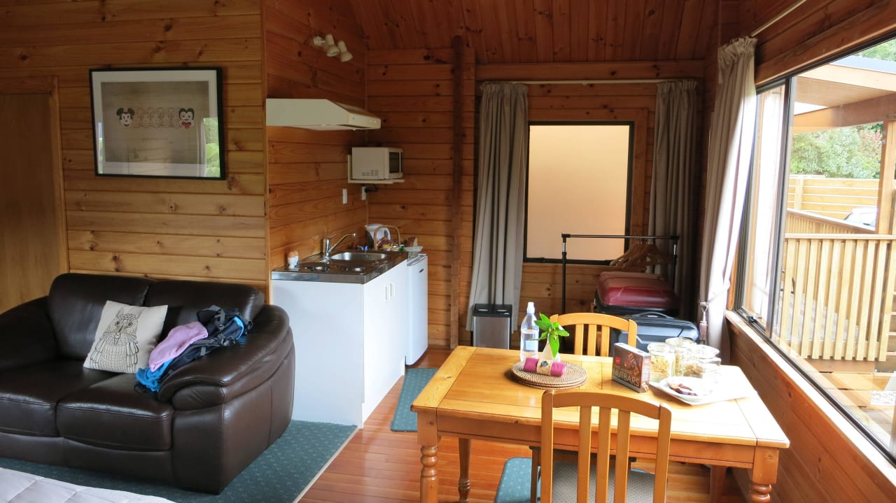 Essbereich mit Kochnische Fox Glacier Lodge