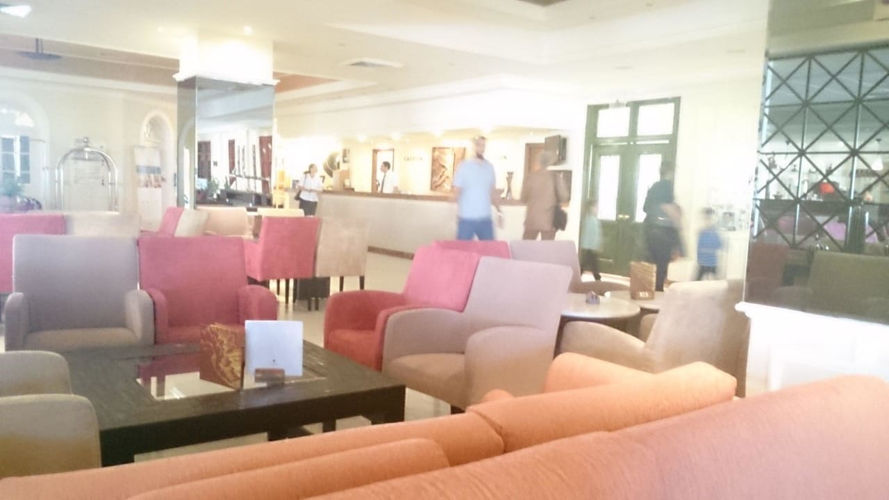 Freundliche Rezeption Lordos Beach Hotel & Spa