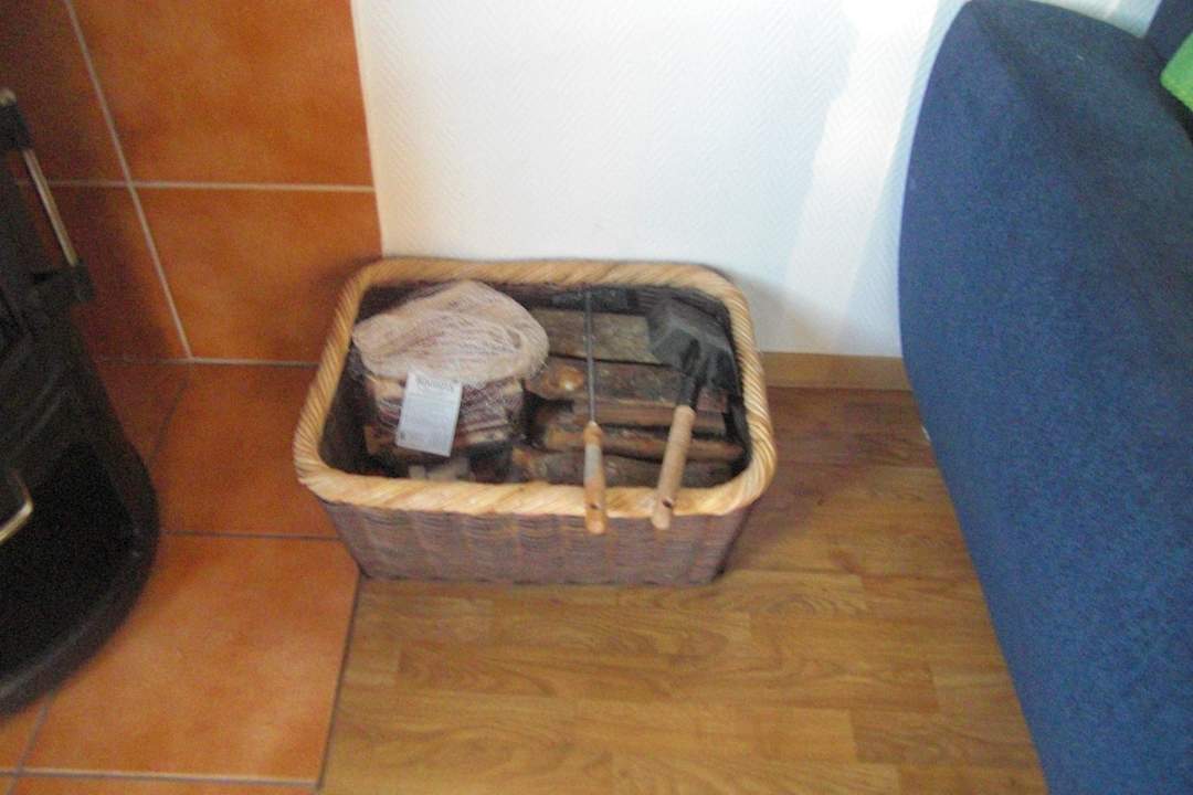 Unser "Holzvorrat" :-( Villa Schuhkarton