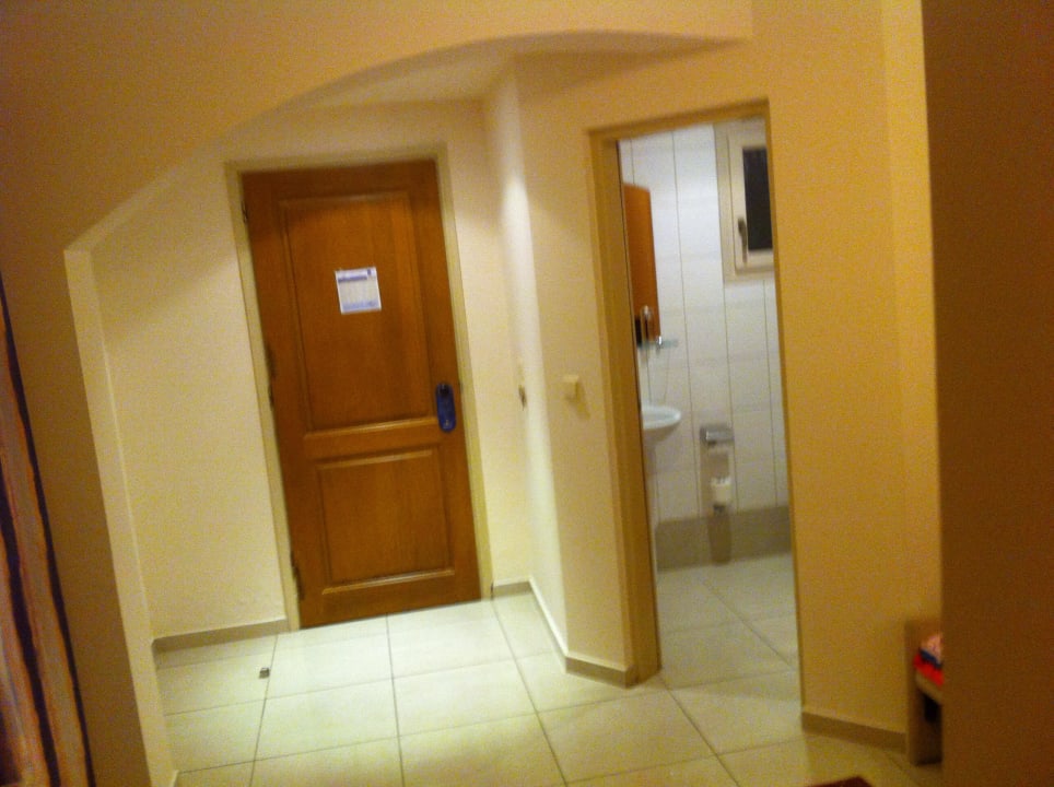 Eingang Suite mit 2.kleinen Bad Iberostar Selection Creta Marine