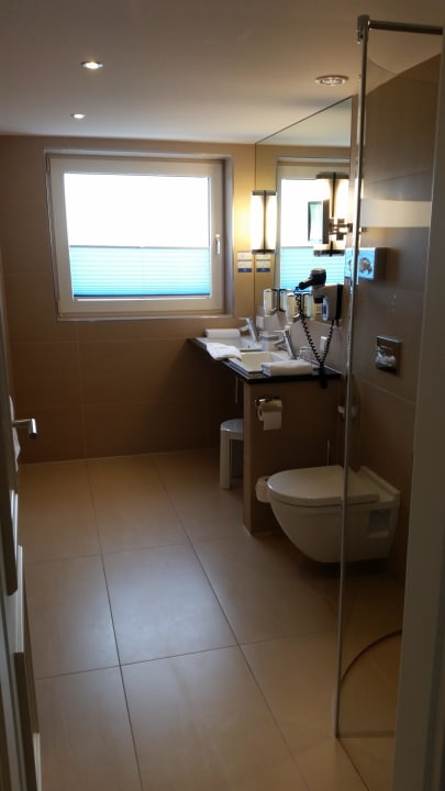 Tolles Badezimmer... Hotel Vier Jahreszeiten Lübeck