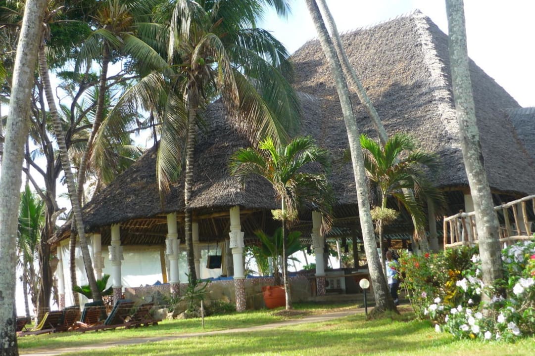 Blick zur Village-Bar Neptune Village Beach Resort & Spa