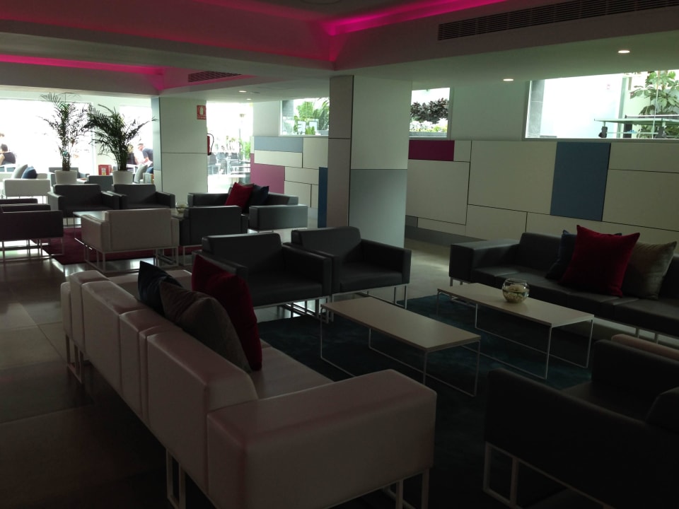 Sitzecken in der Lobby LABRANDA Marieta - Adults only