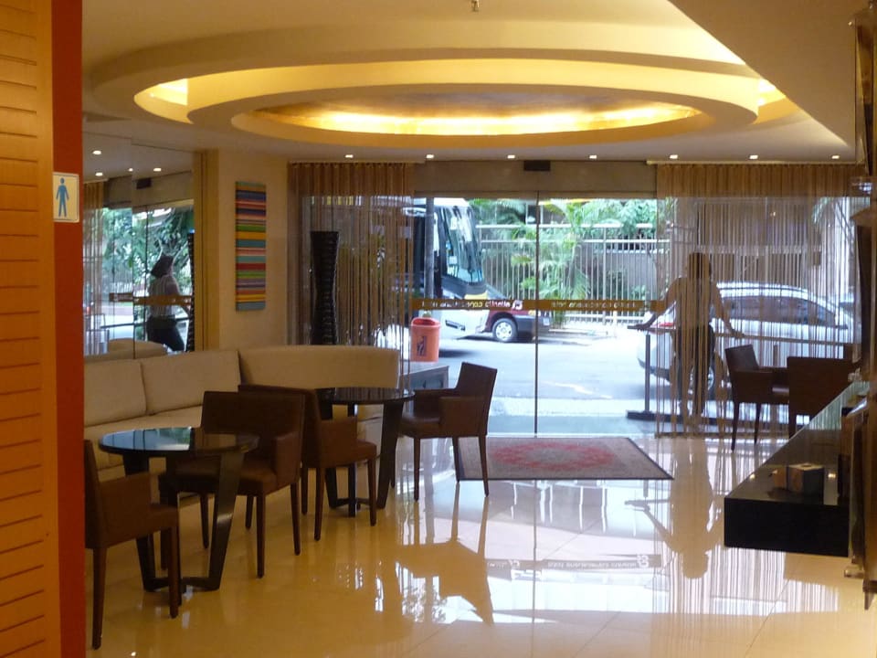 Eingangsbereich des Hotels Hotel Atlantis Copacabana