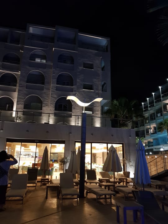 Außenansicht Glaros Beach Hotel
