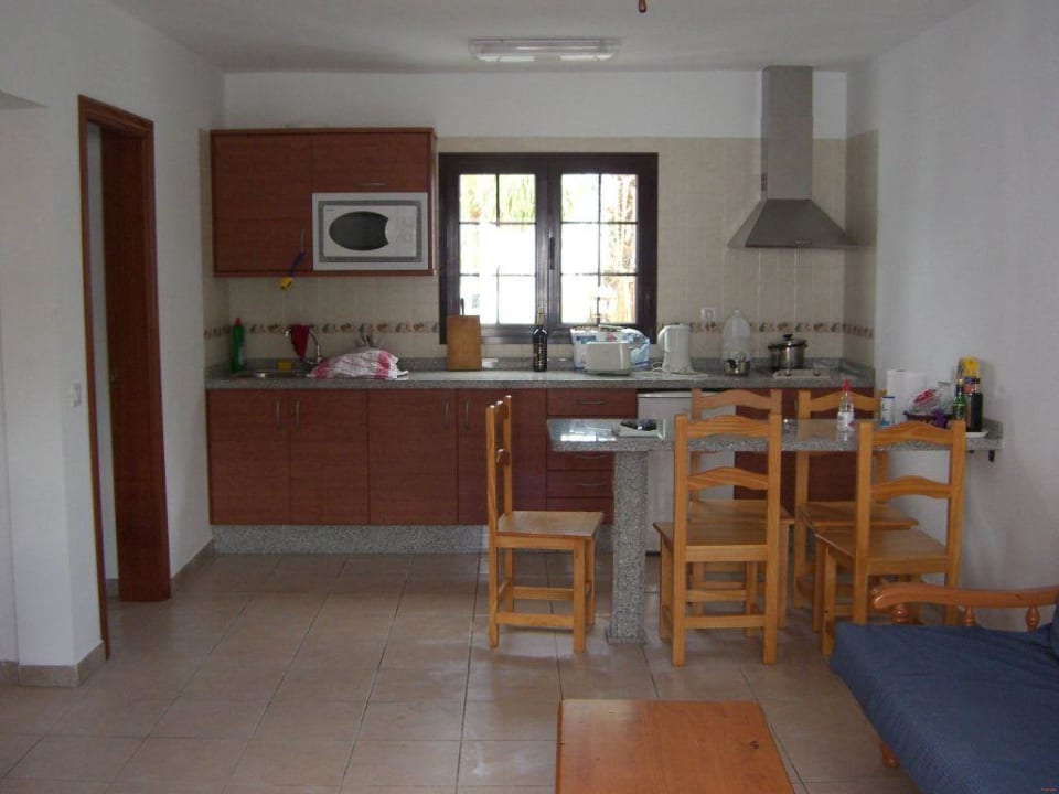 Wohnbereich mit Küche Hotel Fayna