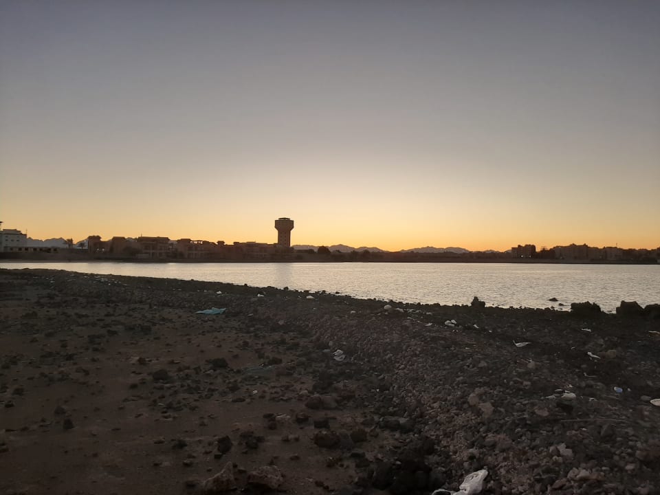 Strand Palm Beach Resort