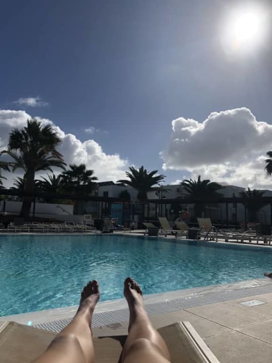 Jeden z wielu basenow Sentido Aequora Lanzarote Suite