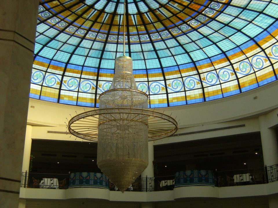 Glaskuppel in der Eingangshalle Grand Oasis Resort