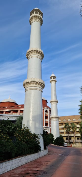 Außenansicht Royal Taj Mahal Hotel