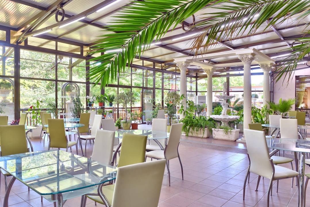 Gartenanlage Hotel Estreya Residence