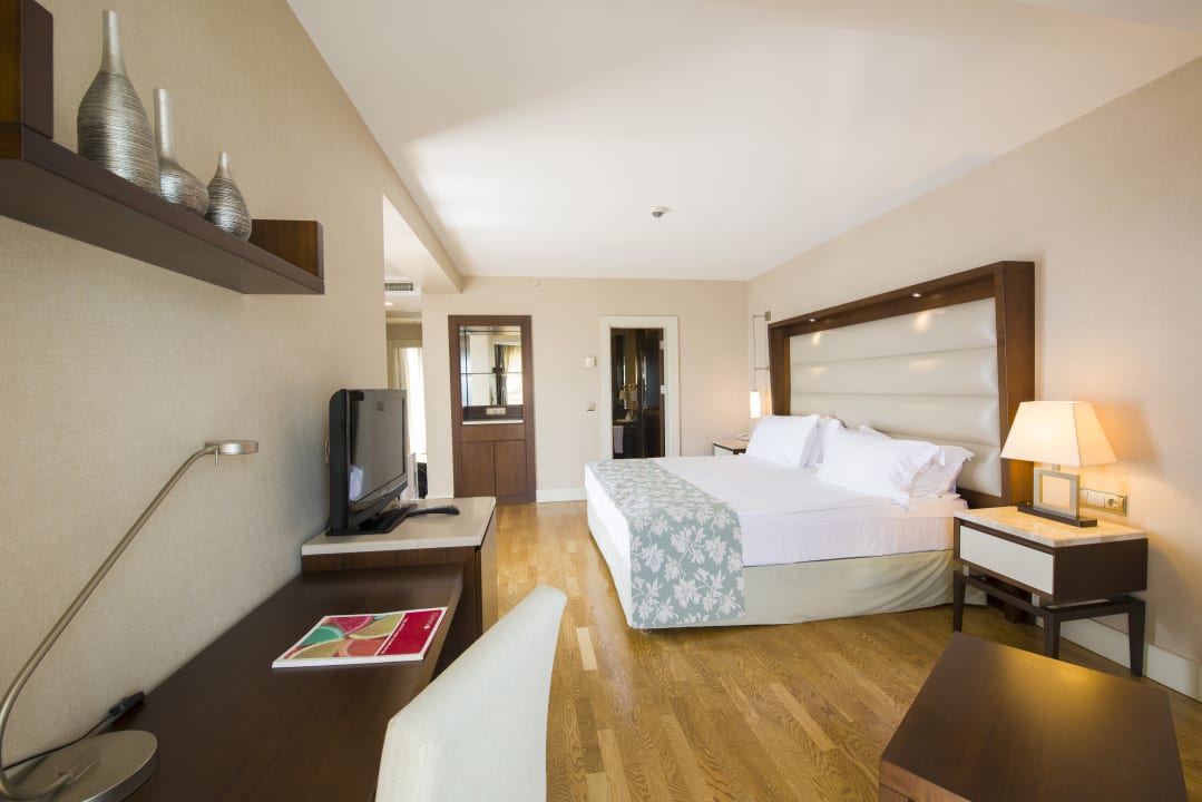 Zimmer Ramada Plaza by Wyndham Antalya