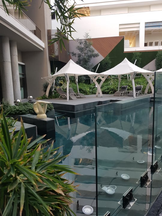 Kalt und schattig The Sense Deluxe Hotel