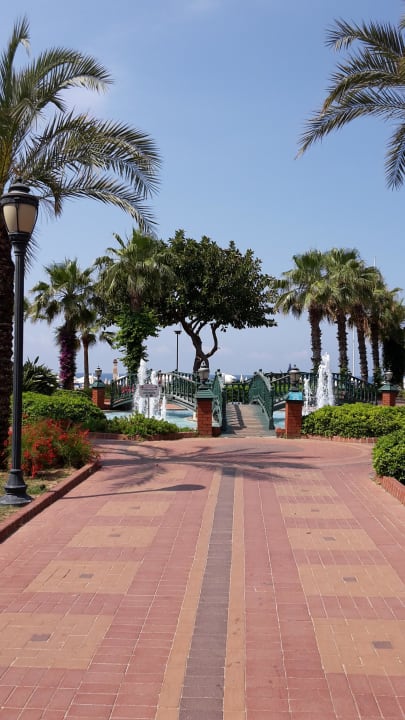 Weg zum Strand Riviera Hotel & Spa